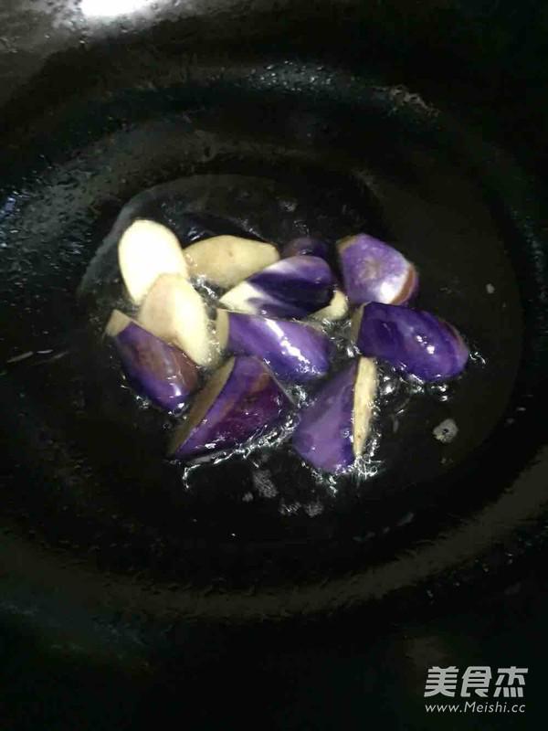 地三鮮的做法-蒜香味炒菜譜