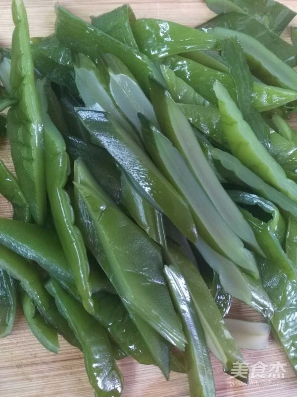 涼拌裙帶菜的做法-酸辣味拌菜譜