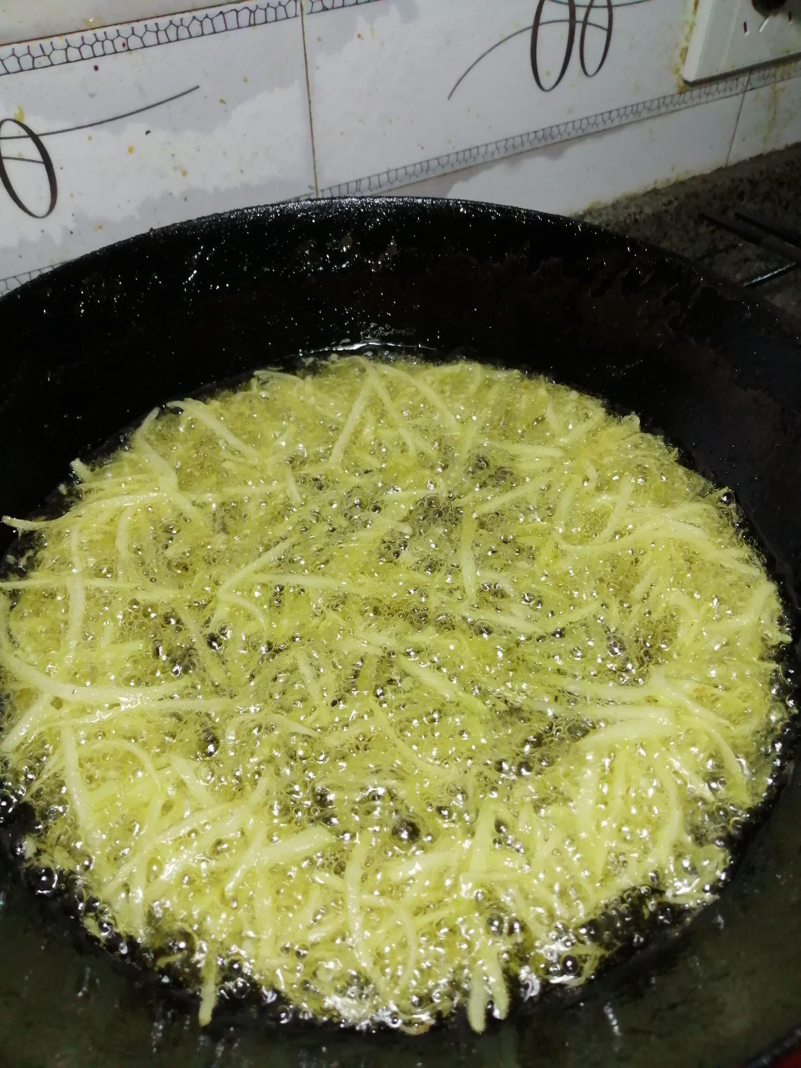 涼拌金絲的做法-酸甜味拌菜譜