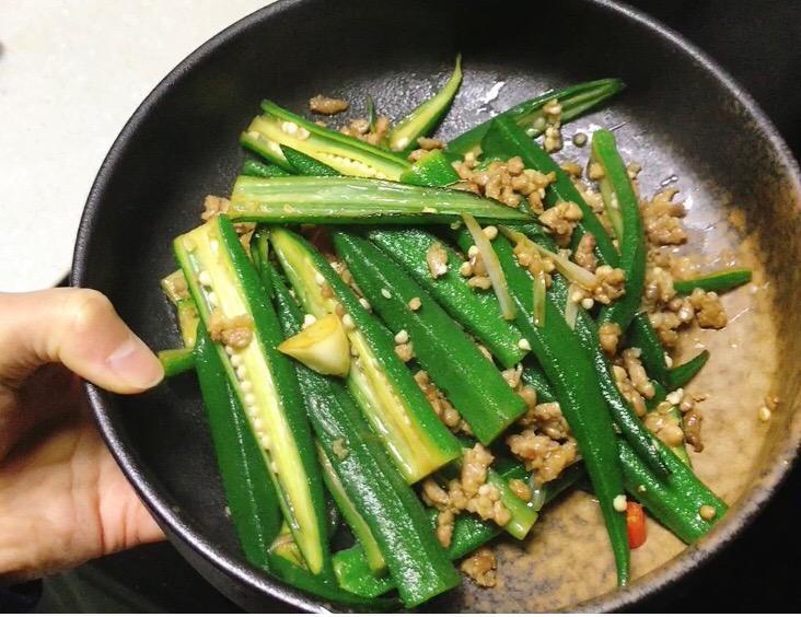 秋葵炒肉末的做法-咸鮮味炒菜譜