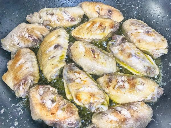 蜜汁雞翅的做法-家常味煎菜譜