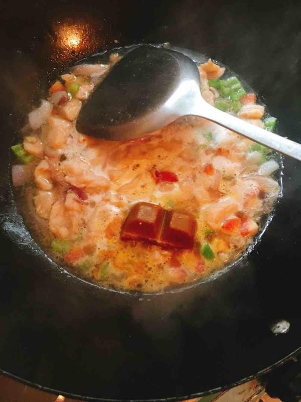 咖喱雞肉燜飯的做法-咖喱味燜菜譜