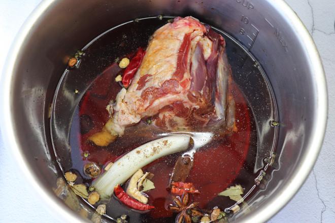 醬羊脖骨的做法-家常味燉菜譜