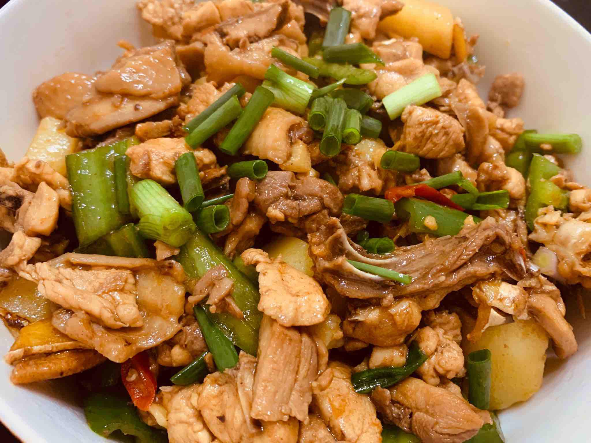 油燜雞的做法-家常味燜菜譜