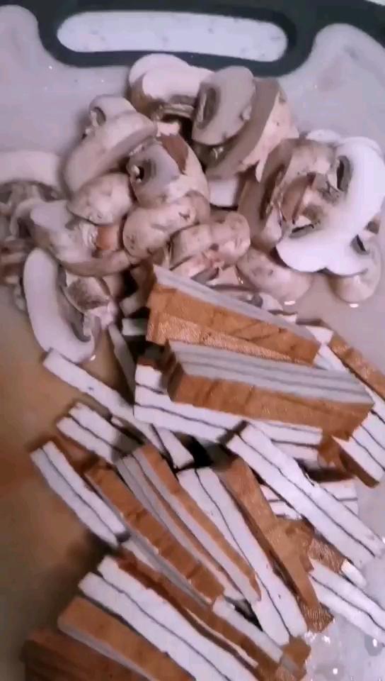 咸菜炒豆干的做法-咸鮮味炒菜譜