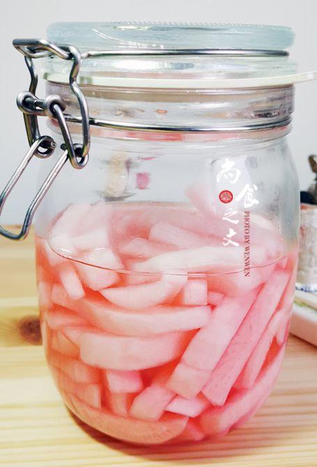 春天里要做好看的泡菜—胭脂蘿卜的做法-酸甜味腌菜譜