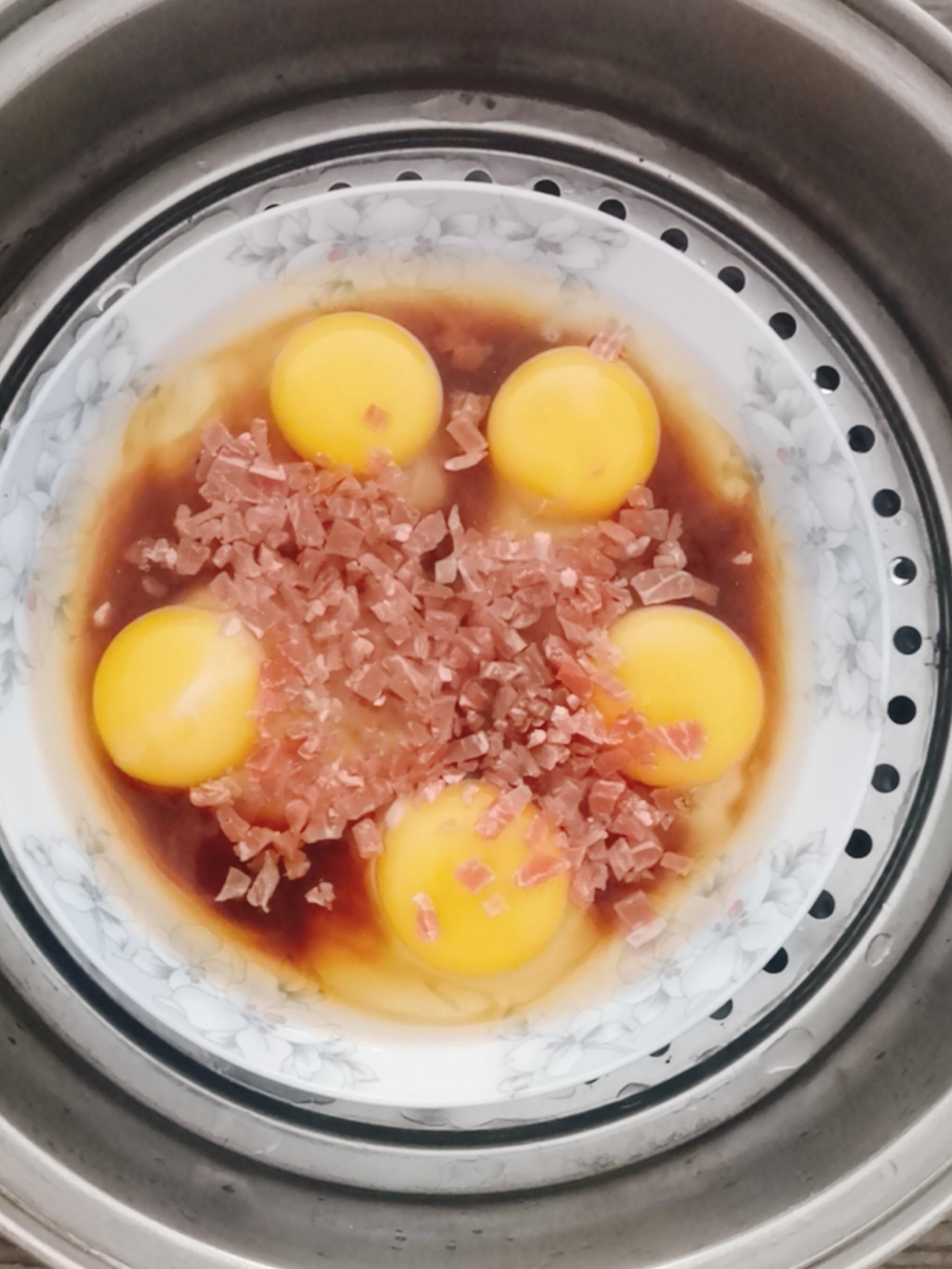 火腿窩蛋的做法-咸鮮味蒸菜譜-易網(wǎng)健康養(yǎng)生網(wǎng) 火腿窩蛋的做法-咸鮮味蒸菜譜