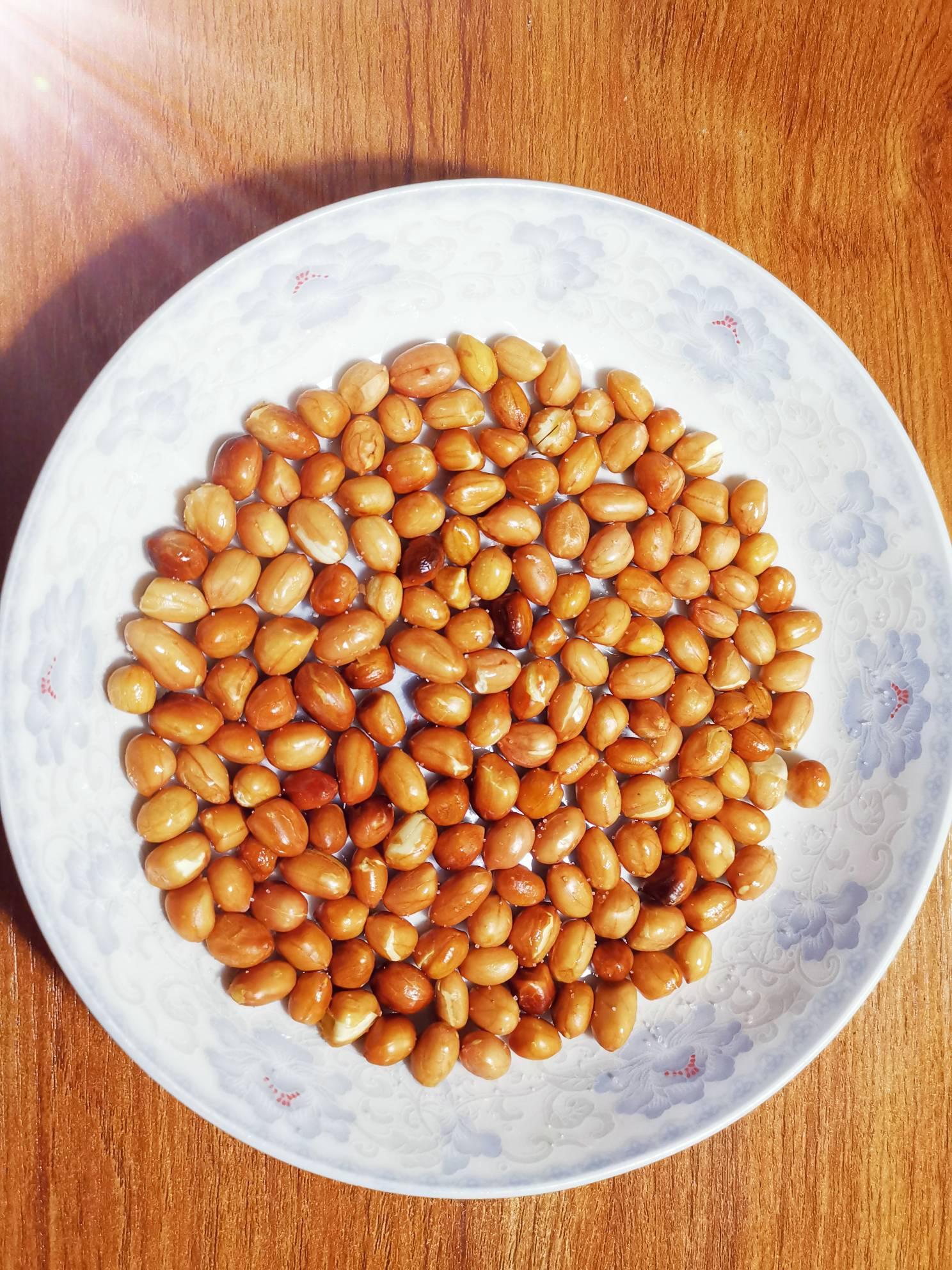 微波爐油炸花生米的做法-家常味微波菜譜