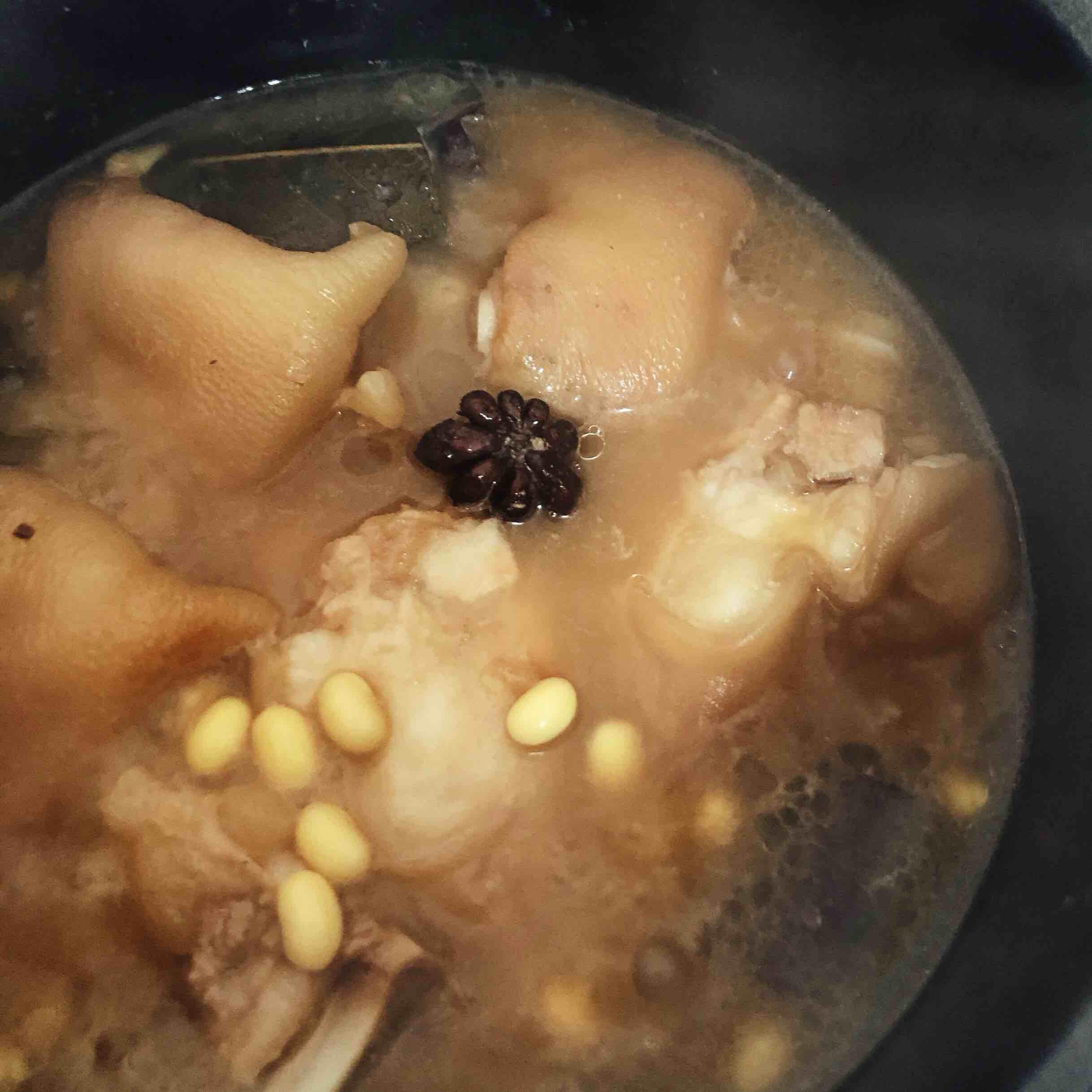 黃豆豬蹄湯的做法-家常味燉菜譜