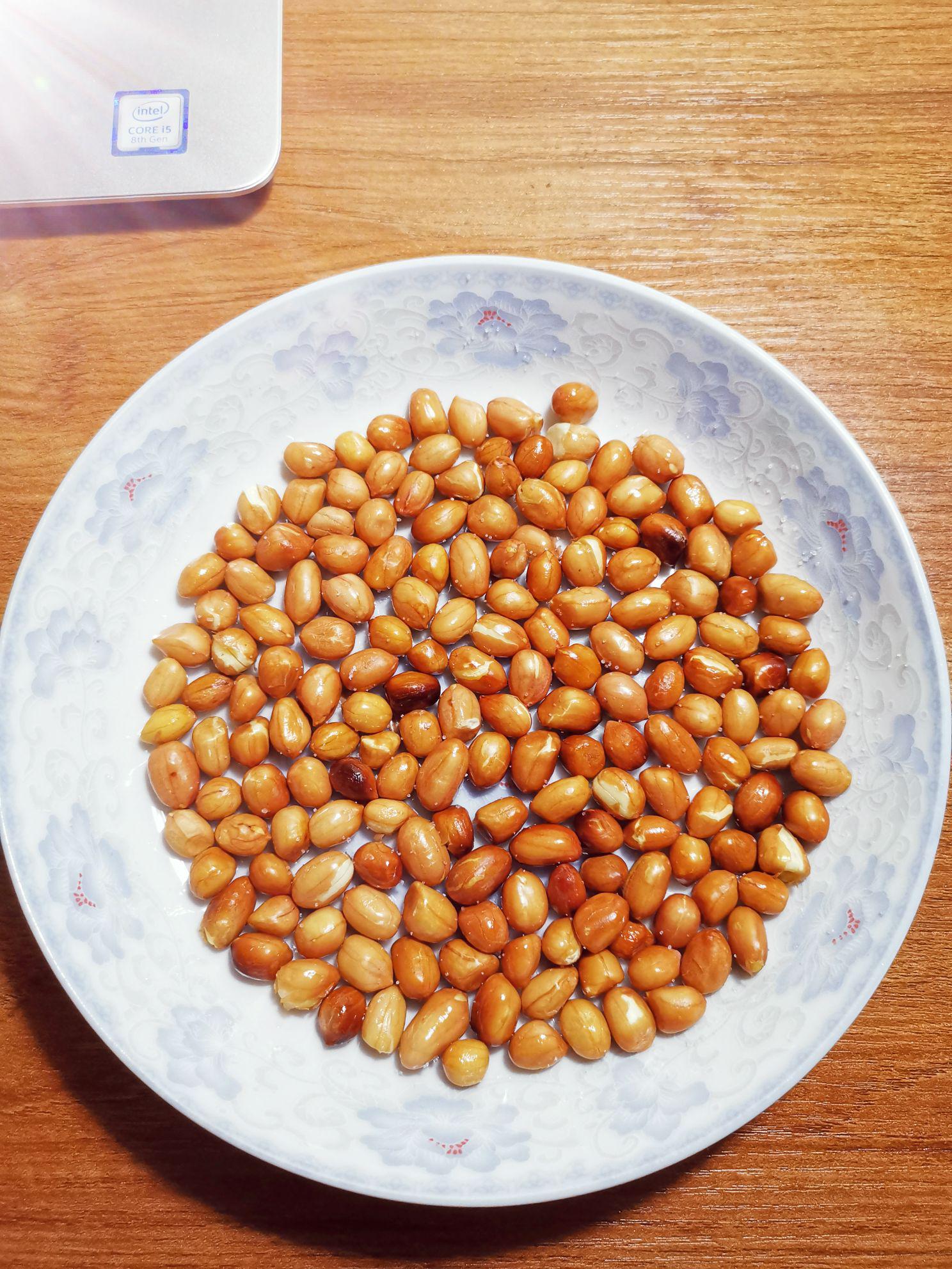 微波爐油炸花生米的做法-家常味微波菜譜