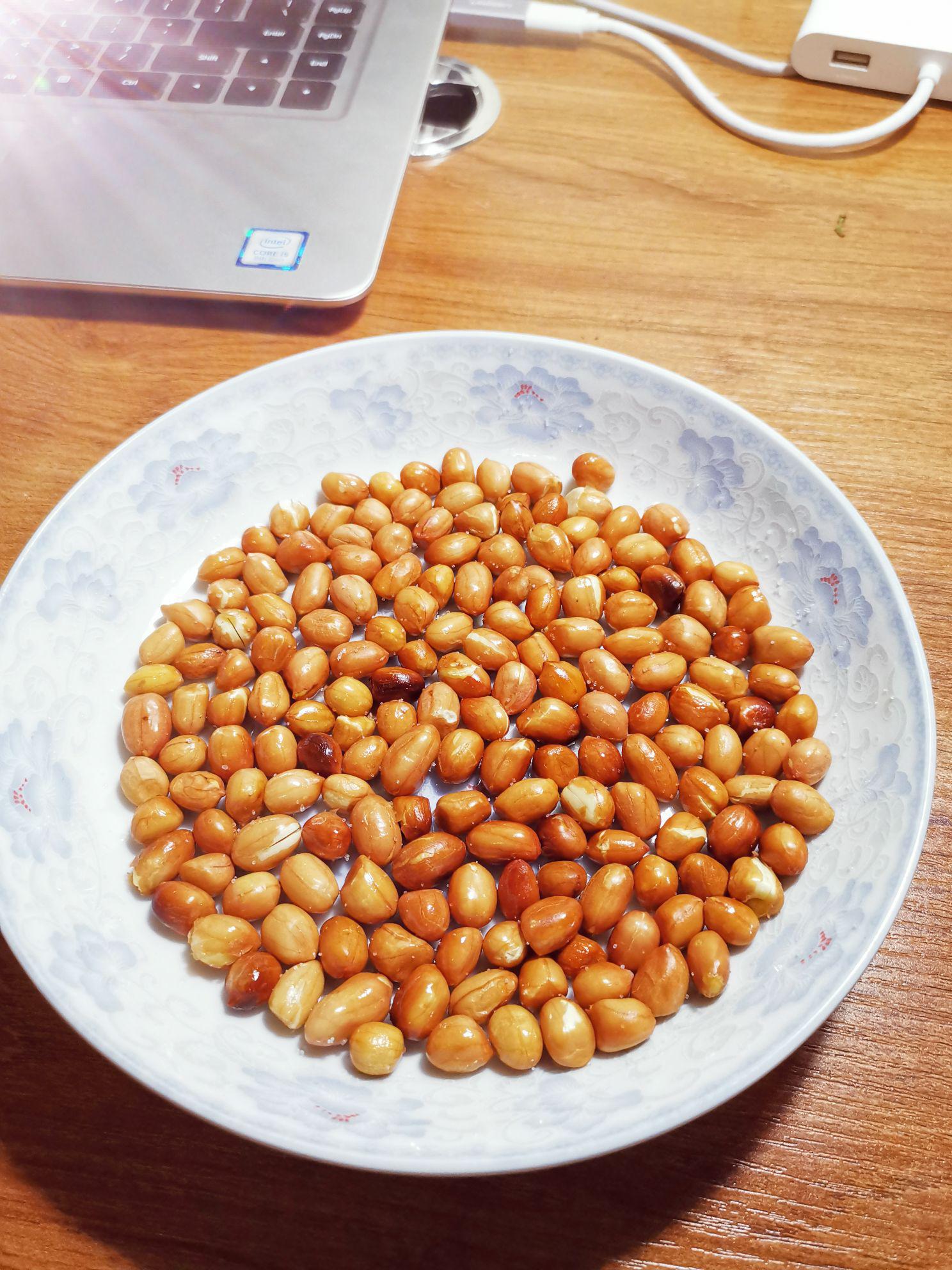 微波爐油炸花生米的做法-家常味微波菜譜