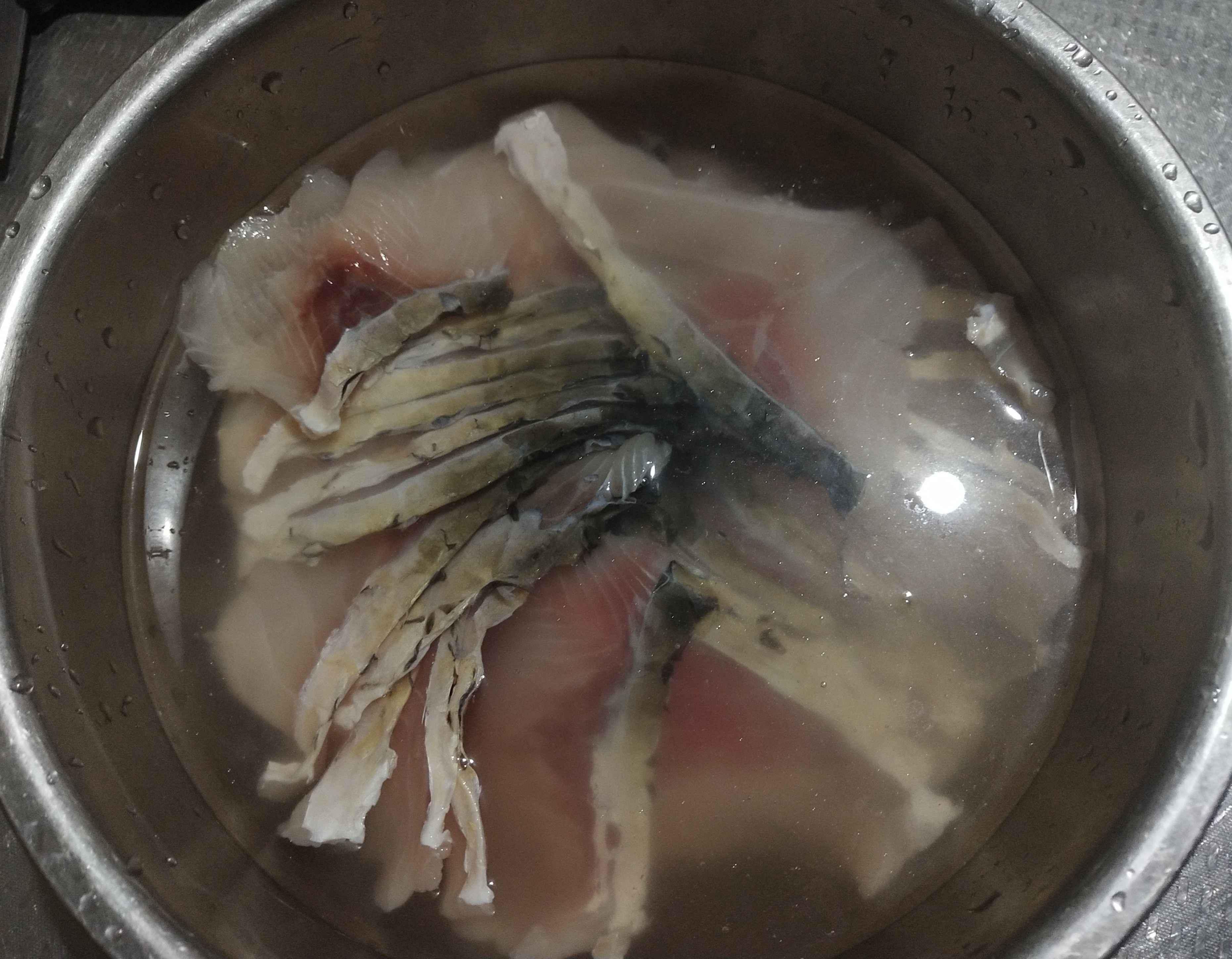 平菇燴魚片的做法-酸甜味燴菜譜