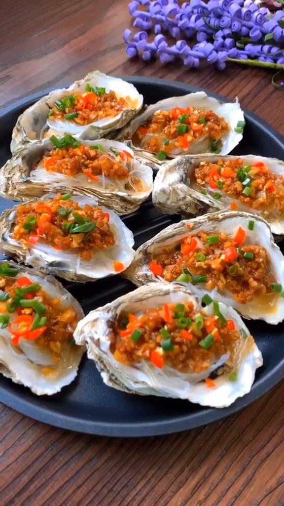 蒜蓉粉絲蒸生蠔的做法-咸鮮味蒸菜譜