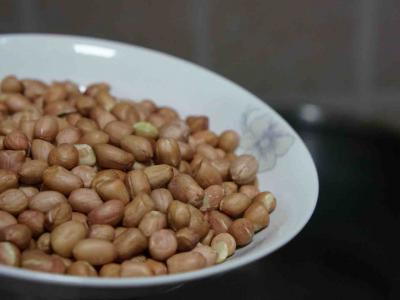 花生米拌黃瓜的做法-酸辣味炸菜譜