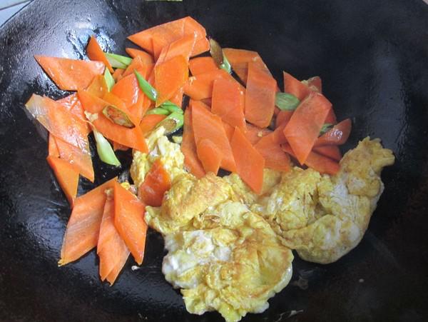 木耳炒雞蛋的做法-家常味炒菜譜