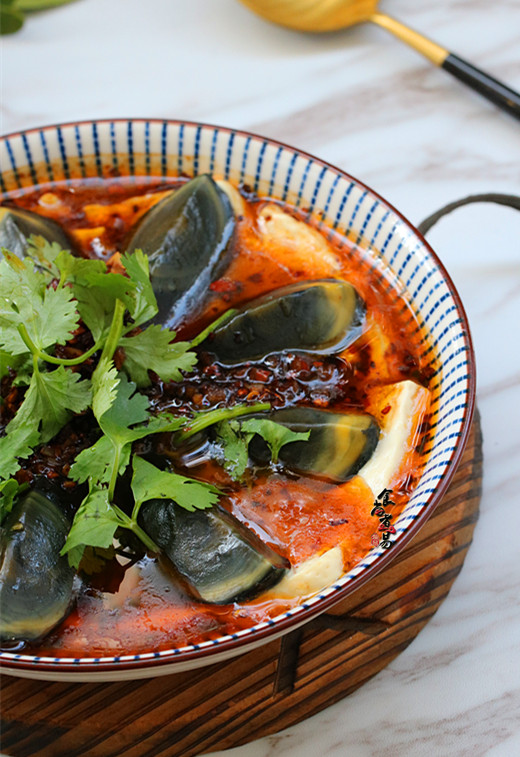 皮蛋蒸豆腐的做法-麻辣味蒸菜譜