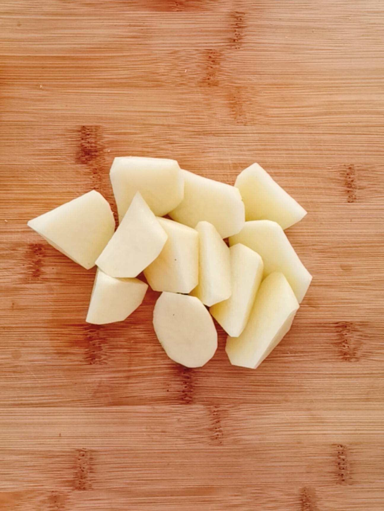 玉米土豆燉雞的做法-咸鮮味燉菜譜