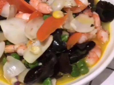 清爽不油膩——什錦百合的做法-家常味炒菜譜