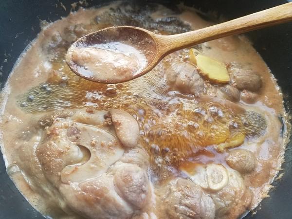 蘆筍腐乳豬肘的做法-家常味燉菜譜