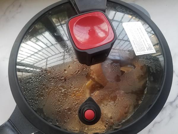 蘆筍腐乳豬肘的做法-家常味燉菜譜