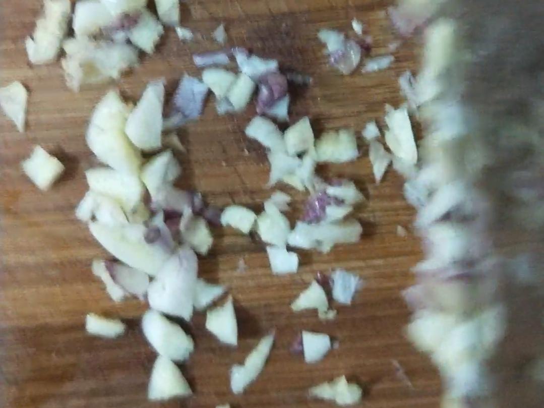 蒜香蠔油生菜的做法-咸鮮味煮菜譜