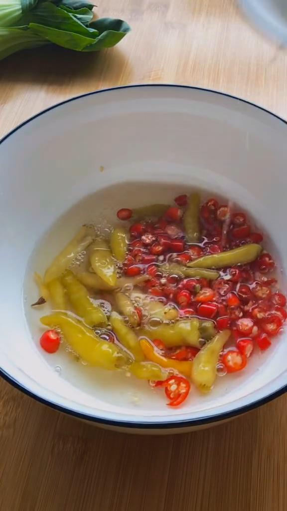 酸辣開胃腌蘿卜的做法-酸辣味腌菜譜