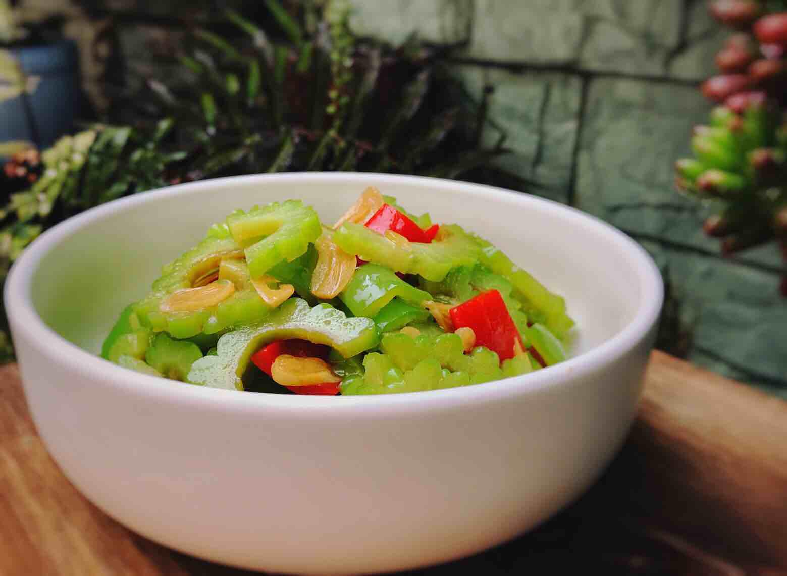 爽口苦瓜的做法-家常味拌菜譜