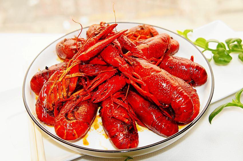 麻辣小龍蝦，吃一口就上癮的做法-麻辣味炒菜譜