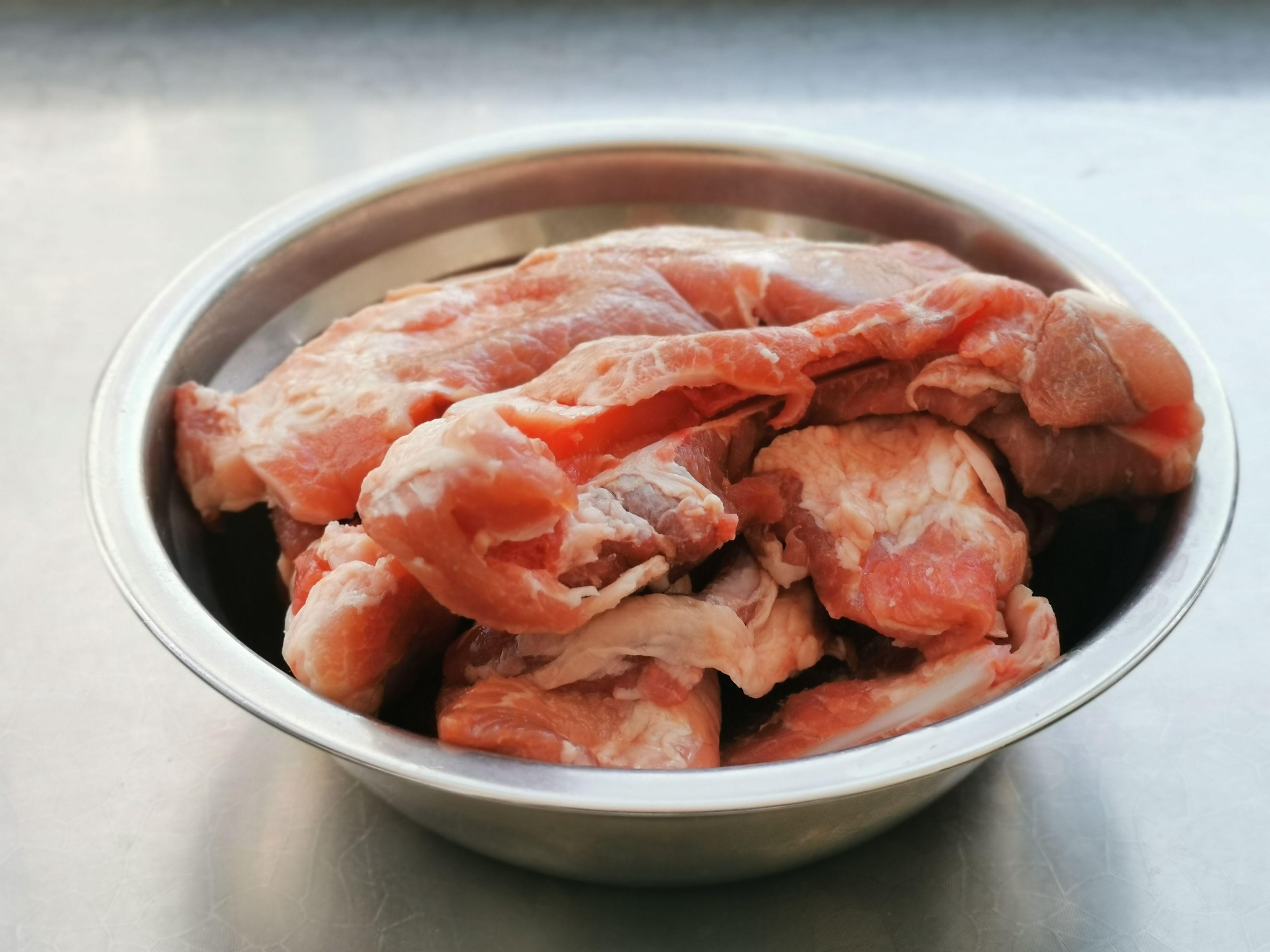 月牙骨燉土豆的做法-家常味燉菜譜