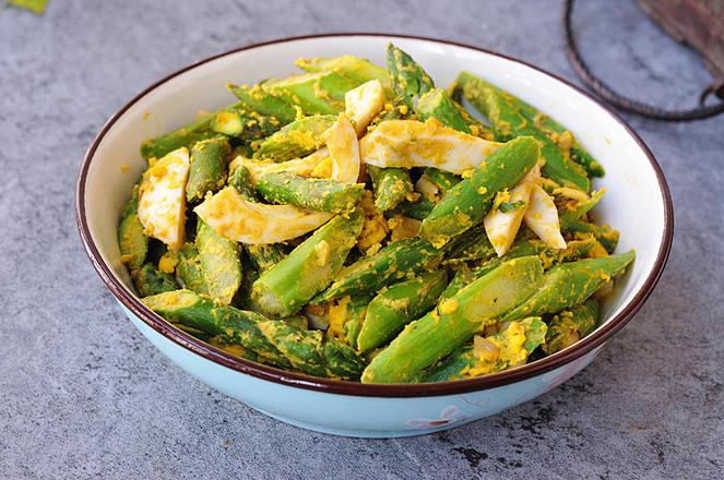 蘆筍炒煮雞蛋的做法-家常味炒菜譜