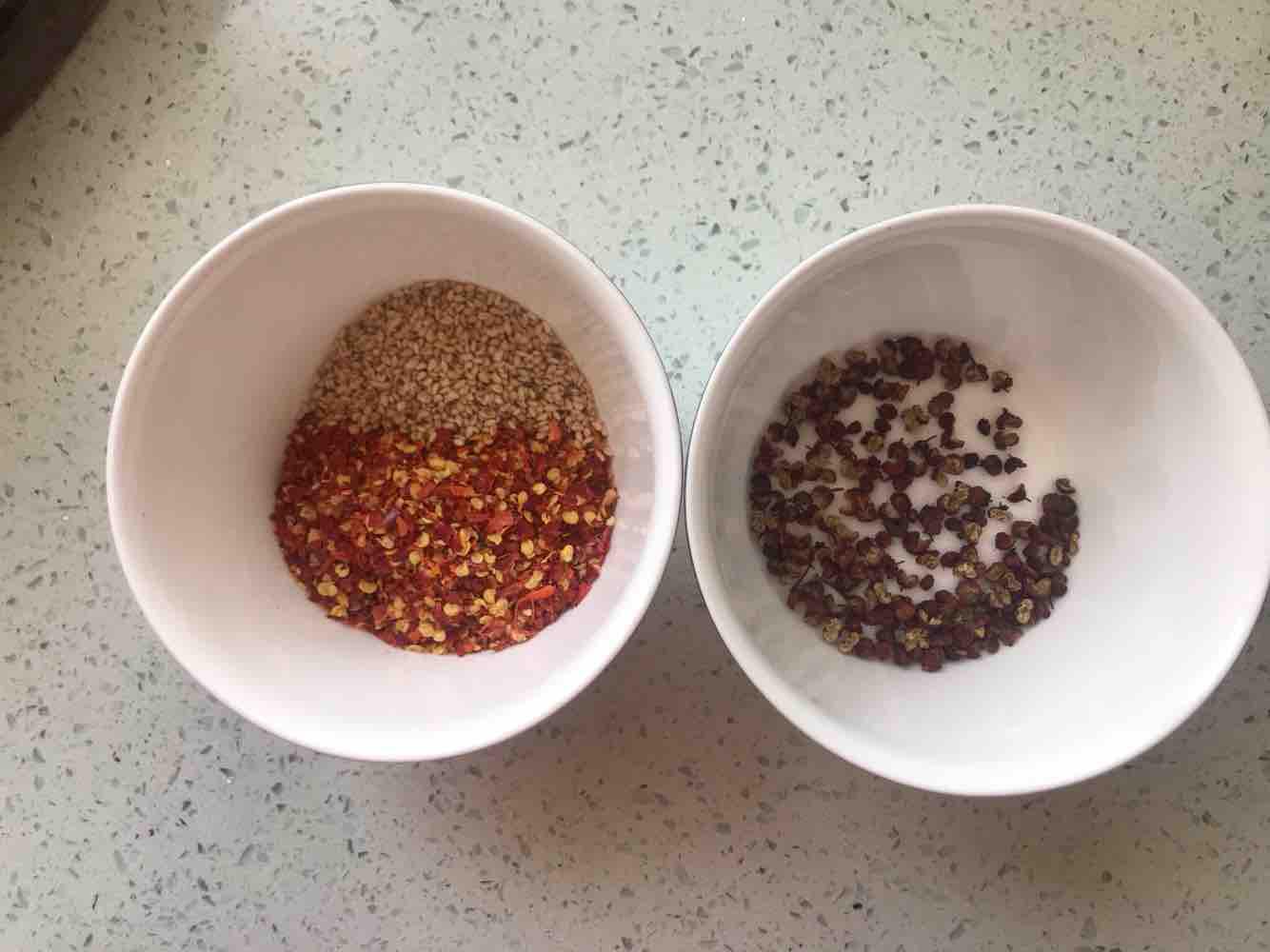 百香涼拌腐竹的做法-酸辣味拌菜譜