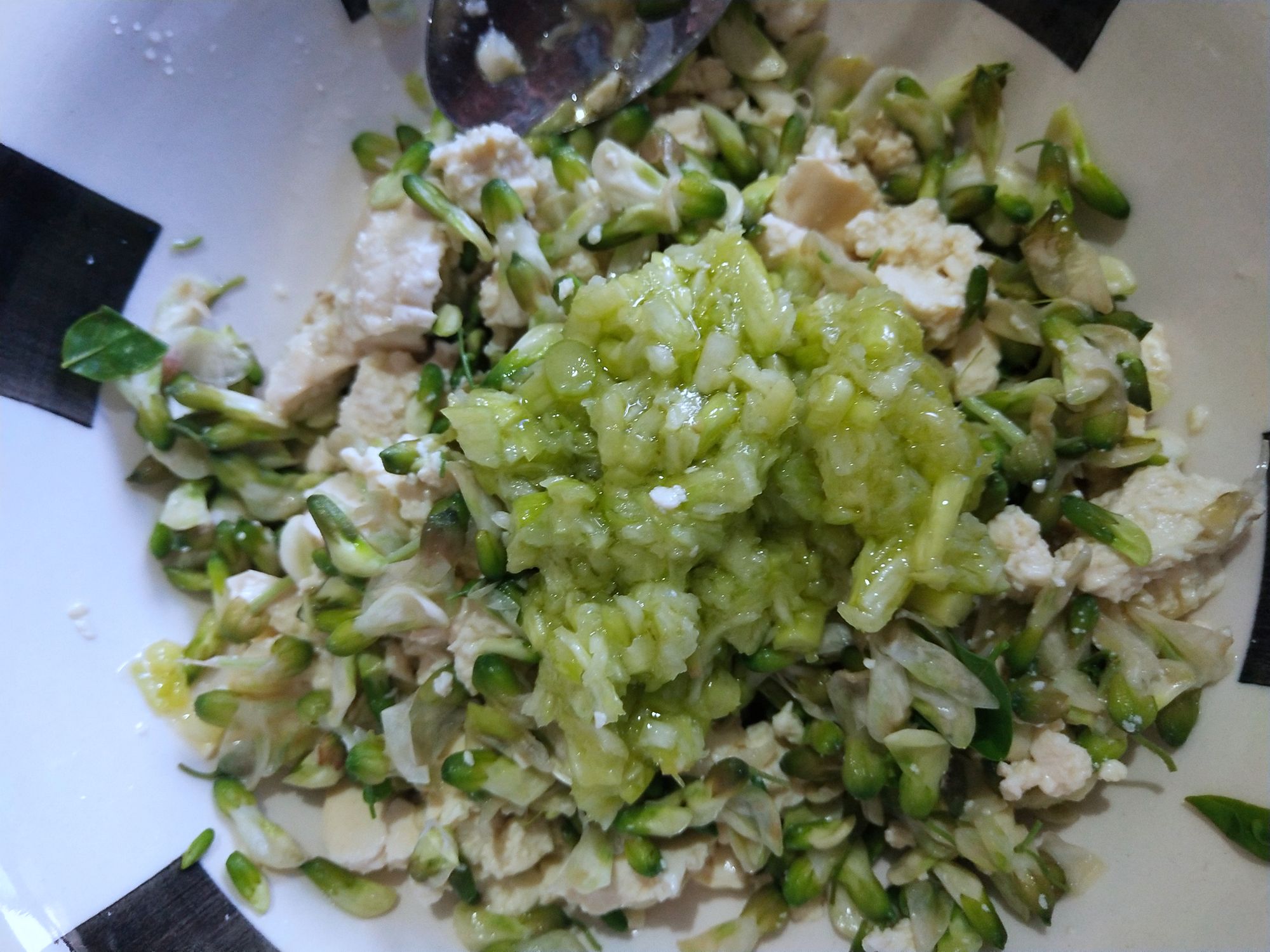 槐花拌豆腐的做法-家常味煮菜譜