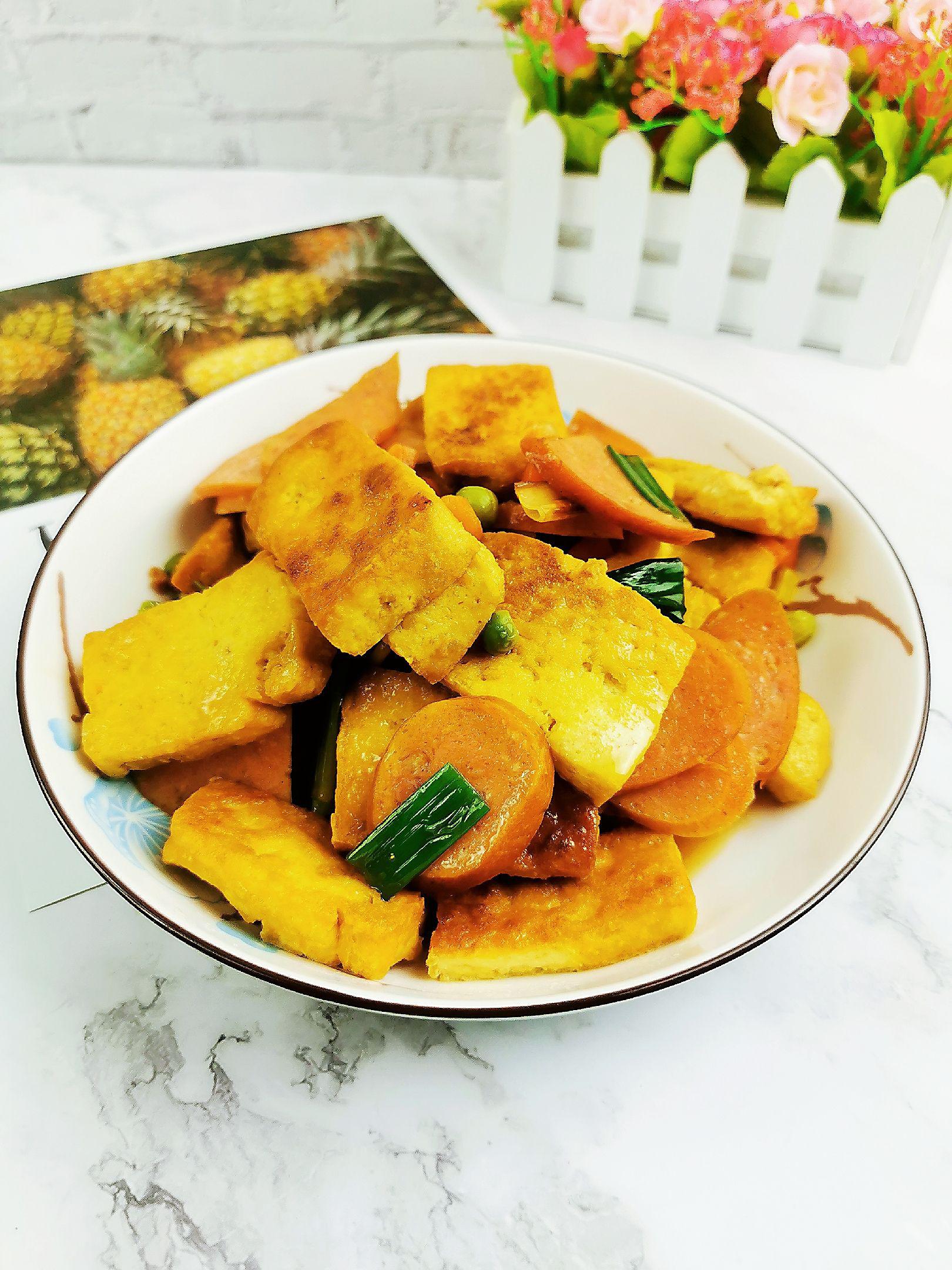 豆腐炒香腸的做法-咸鮮味炒菜譜