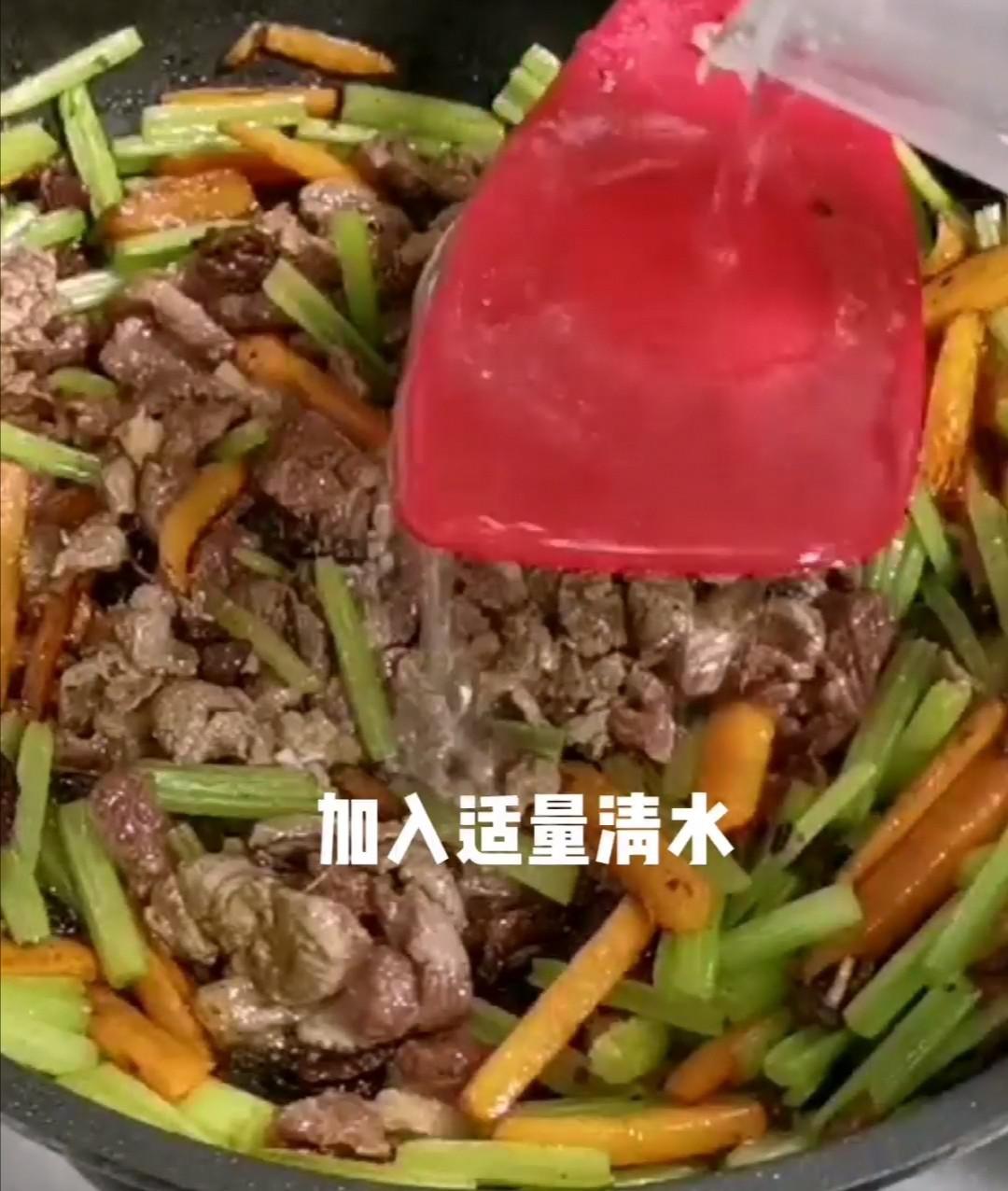 沙茶鴨肉的做法-家常味炒菜譜-易網健康養生網 沙茶鴨肉的做法-家常味炒菜譜