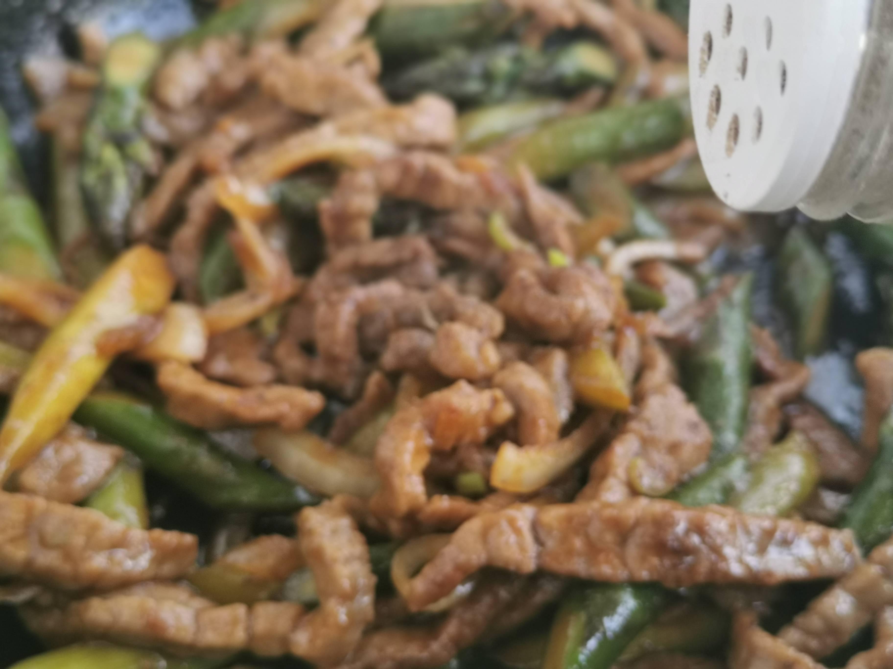 蘆筍牛柳的做法-咸鮮味炒菜譜