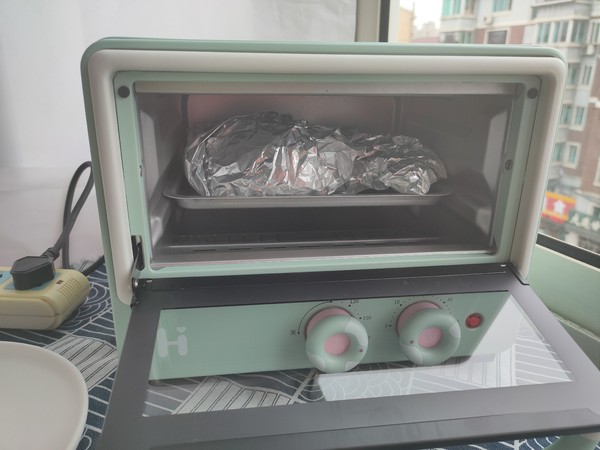 奧爾良嫩烤雞腿的做法-香辣味烘焙菜譜