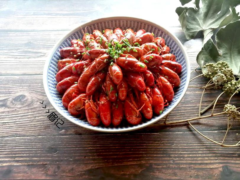 蒜蓉小龍蝦的做法-蒜香味炒菜譜