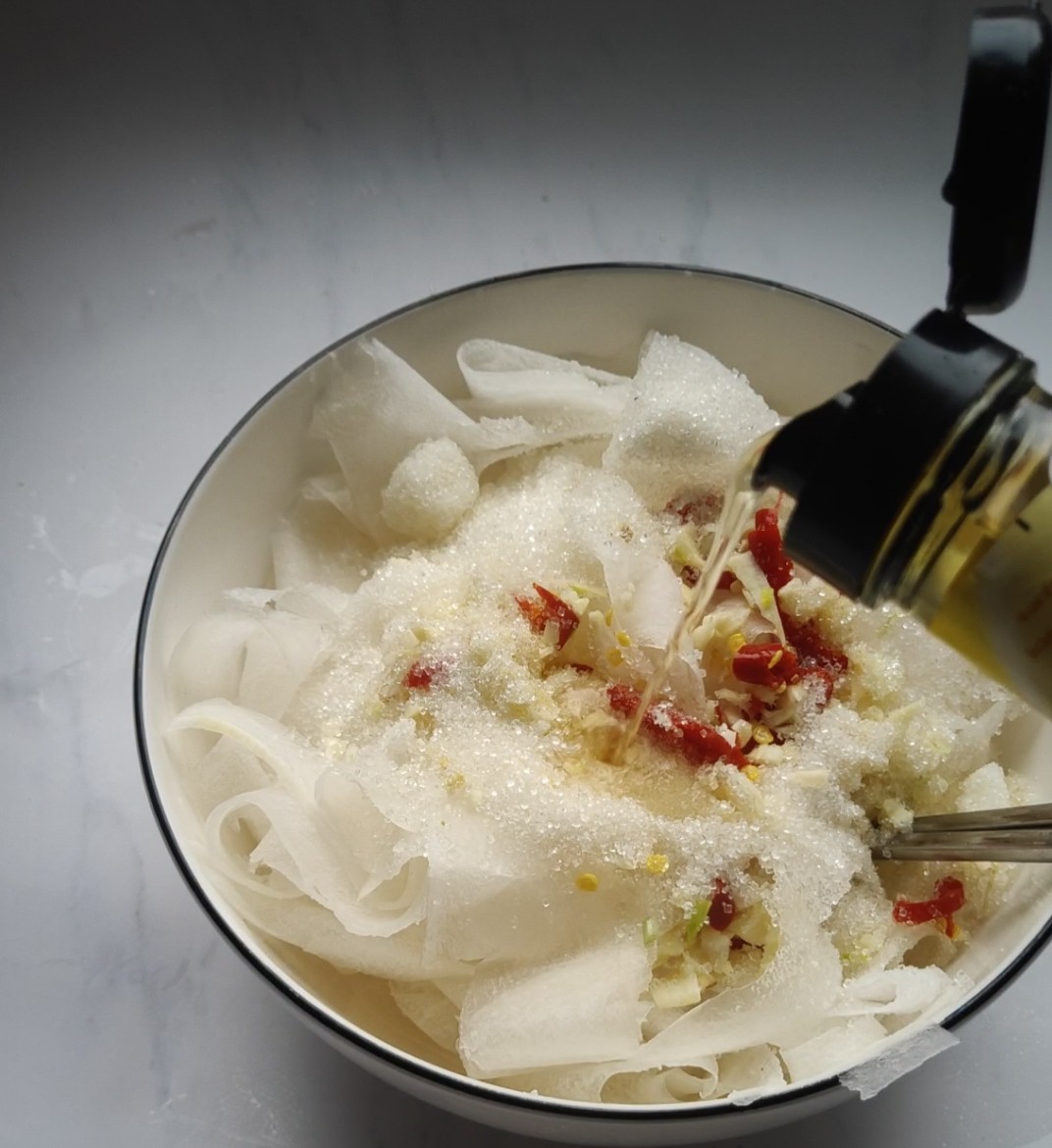 蘋果醋白玉蘿卜的做法-酸辣味拌菜譜-易網(wǎng)健康養(yǎng)生網(wǎng) 蘋果醋白玉蘿卜的做法-酸辣味拌菜譜