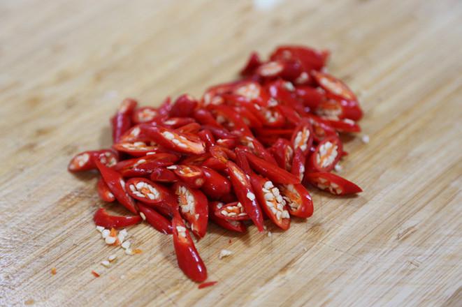 醬黃瓜----夏日開胃必備的做法-酸辣味拌菜譜-易網健康養生網 醬黃瓜----夏日開胃必備的做法-酸辣味拌菜譜