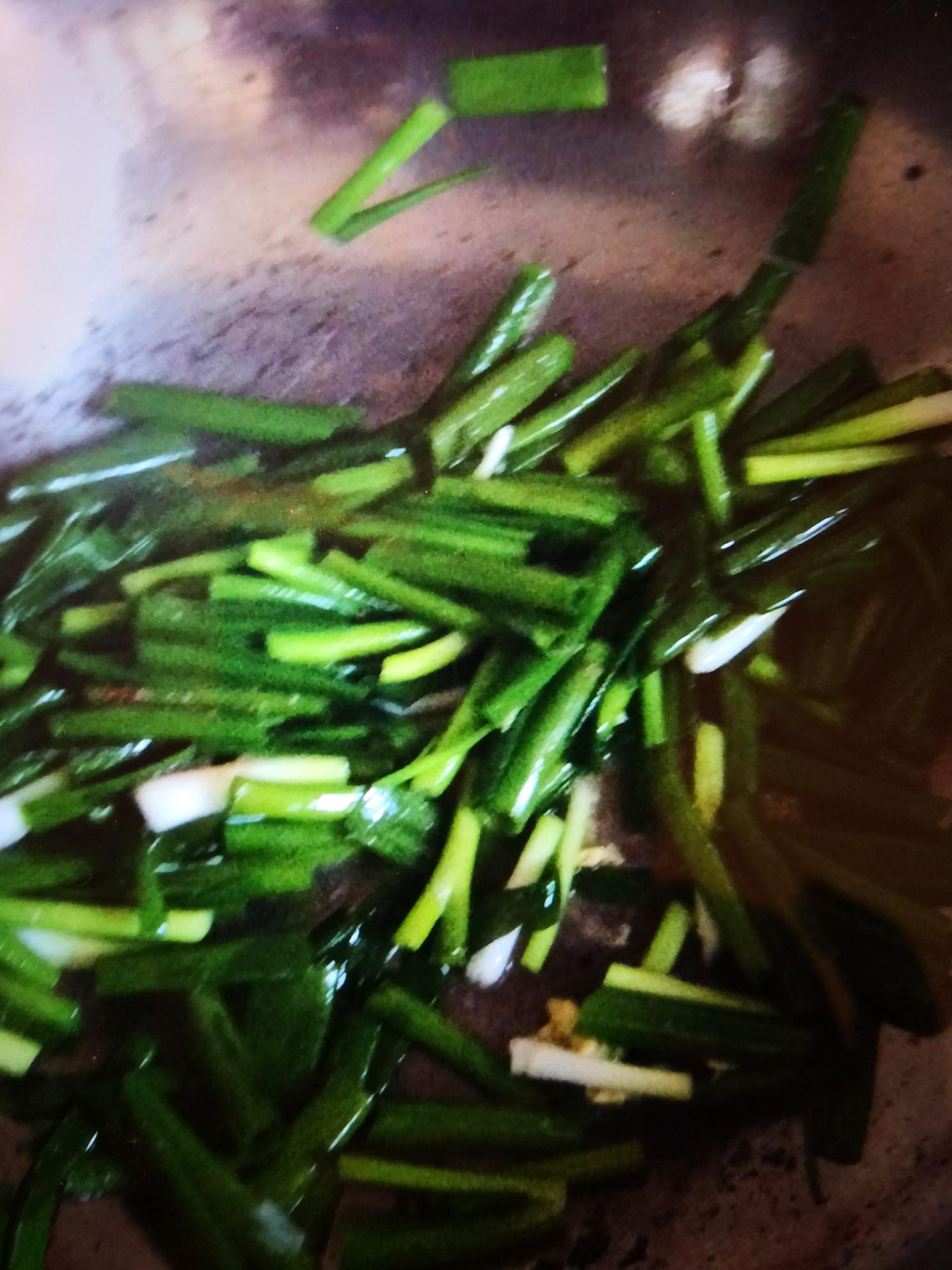 小蔥炒雞蛋的做法-家常味炒菜譜