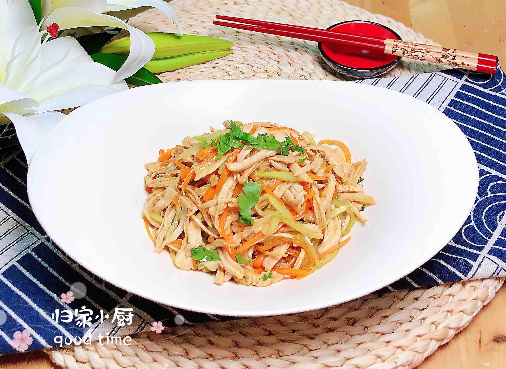 涼拌手撕雞胸肉的做法-酸甜味拌菜譜