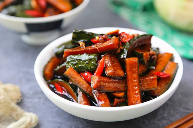 醬黃瓜----夏日開胃必備的做法-酸辣味拌菜譜-易網健康養生網 醬黃瓜----夏日開胃必備的做法-酸辣味拌菜譜