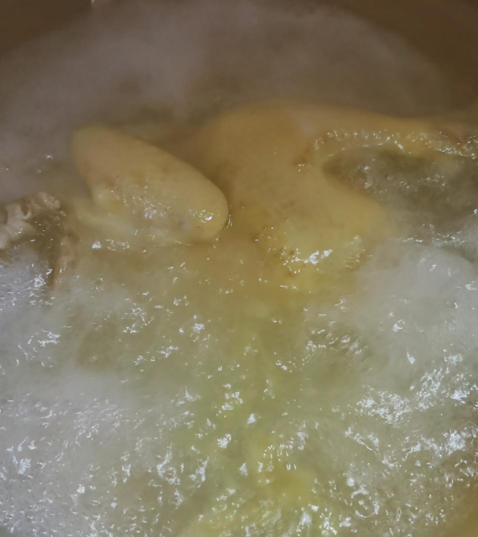 檸檬手撕雞（少油少鹽美味不減?。┑淖龇?咸鮮味拌菜譜