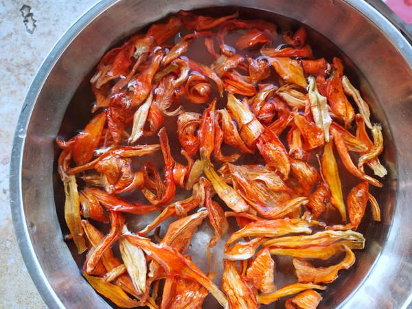 百合花拌蘆筍的做法-家常味拌菜譜