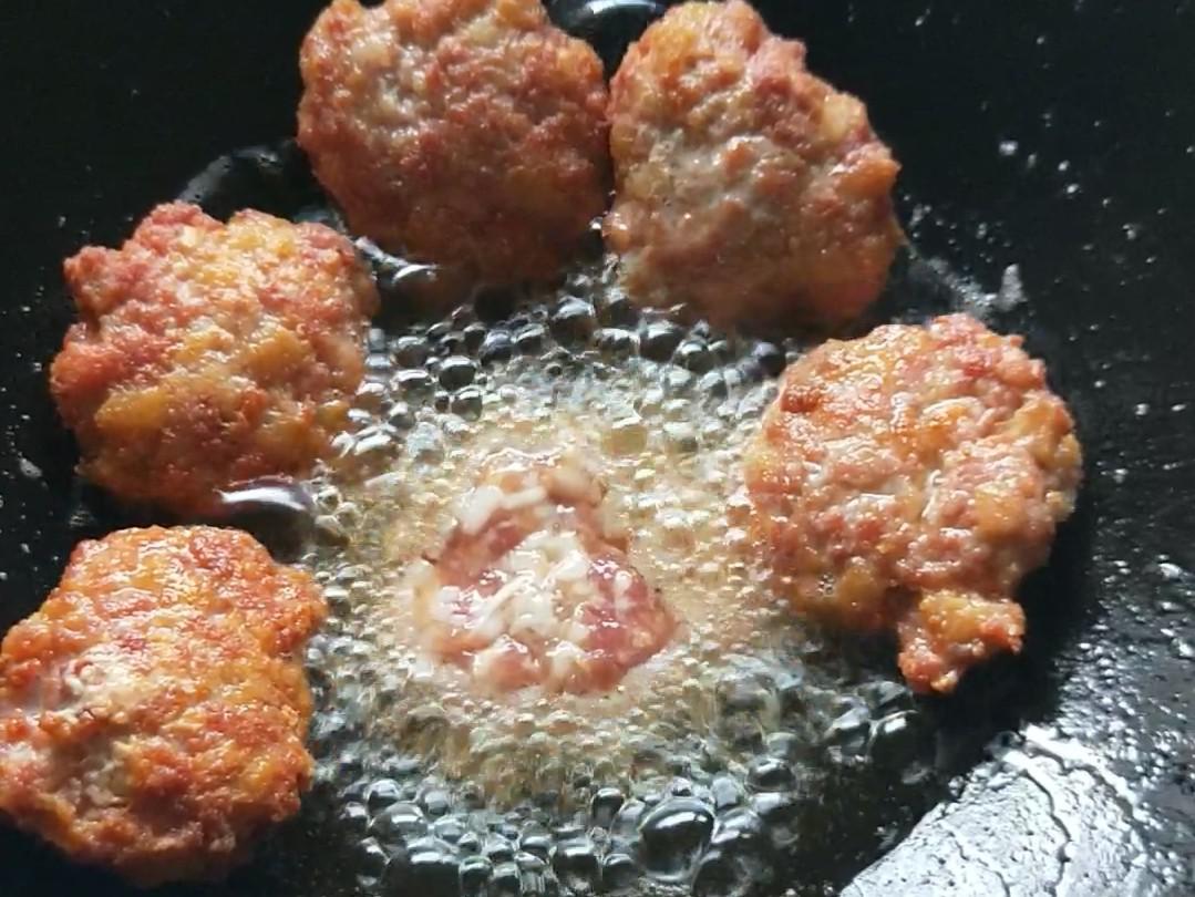 紅燒肉餅子的做法-家常味燒菜譜