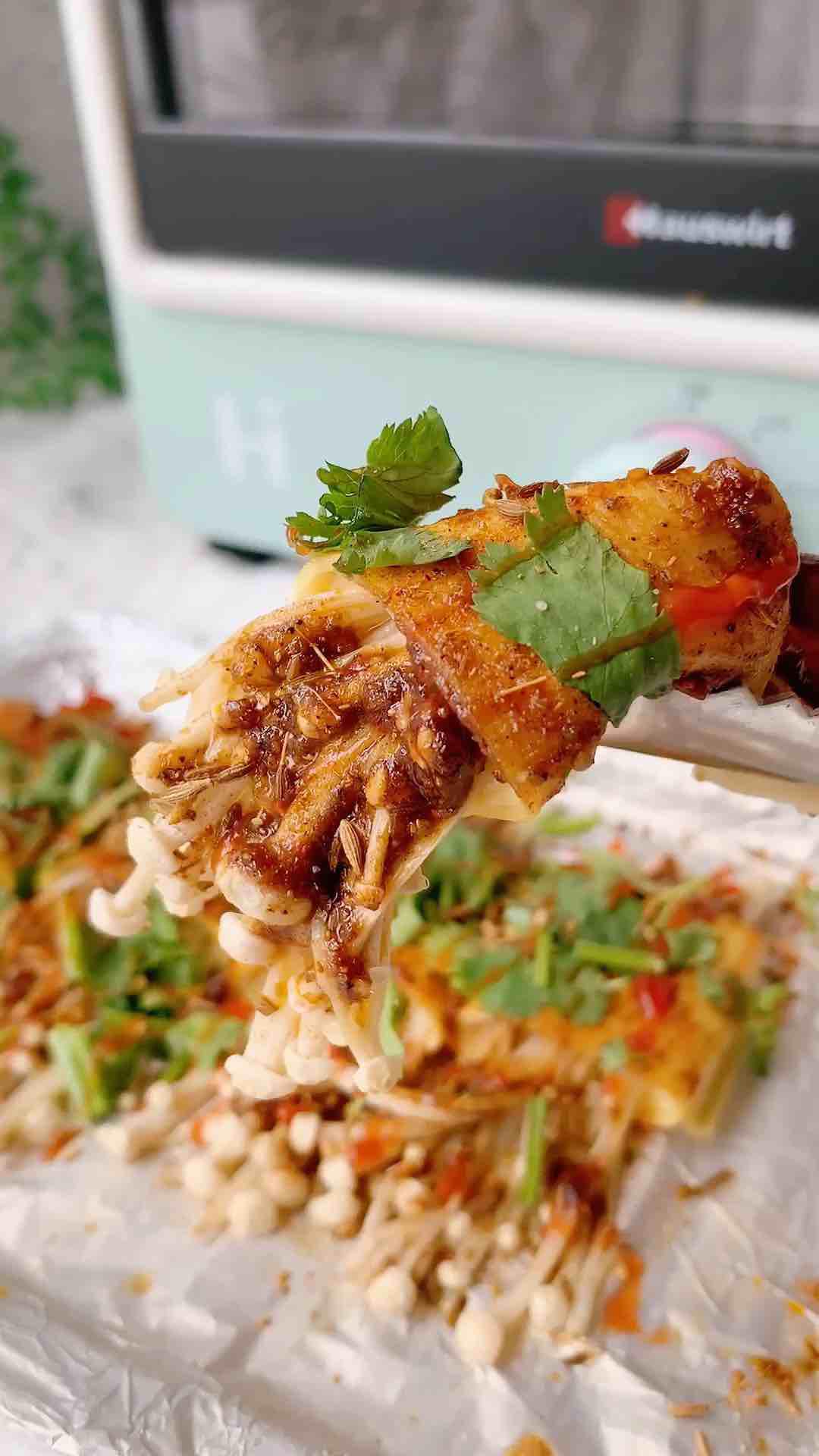 芝士豆皮金針菇卷的做法-咸鮮味烤菜譜