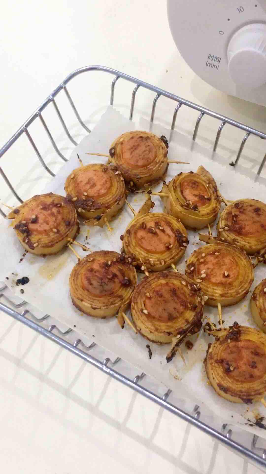 豆皮香腸卷的做法-香辣味烘焙菜譜