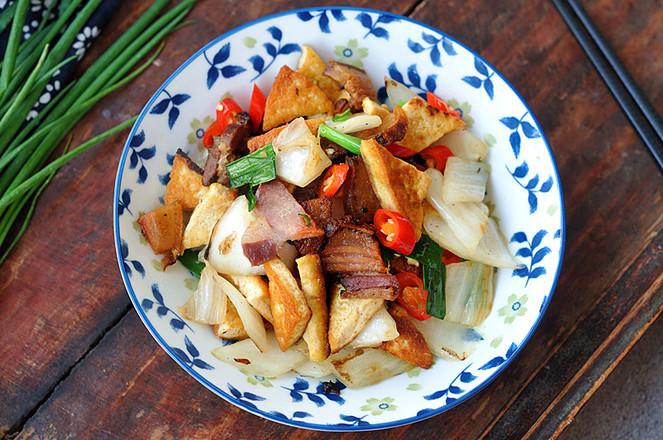 豆腐咸肉燒白菜的做法-家常味燒菜譜