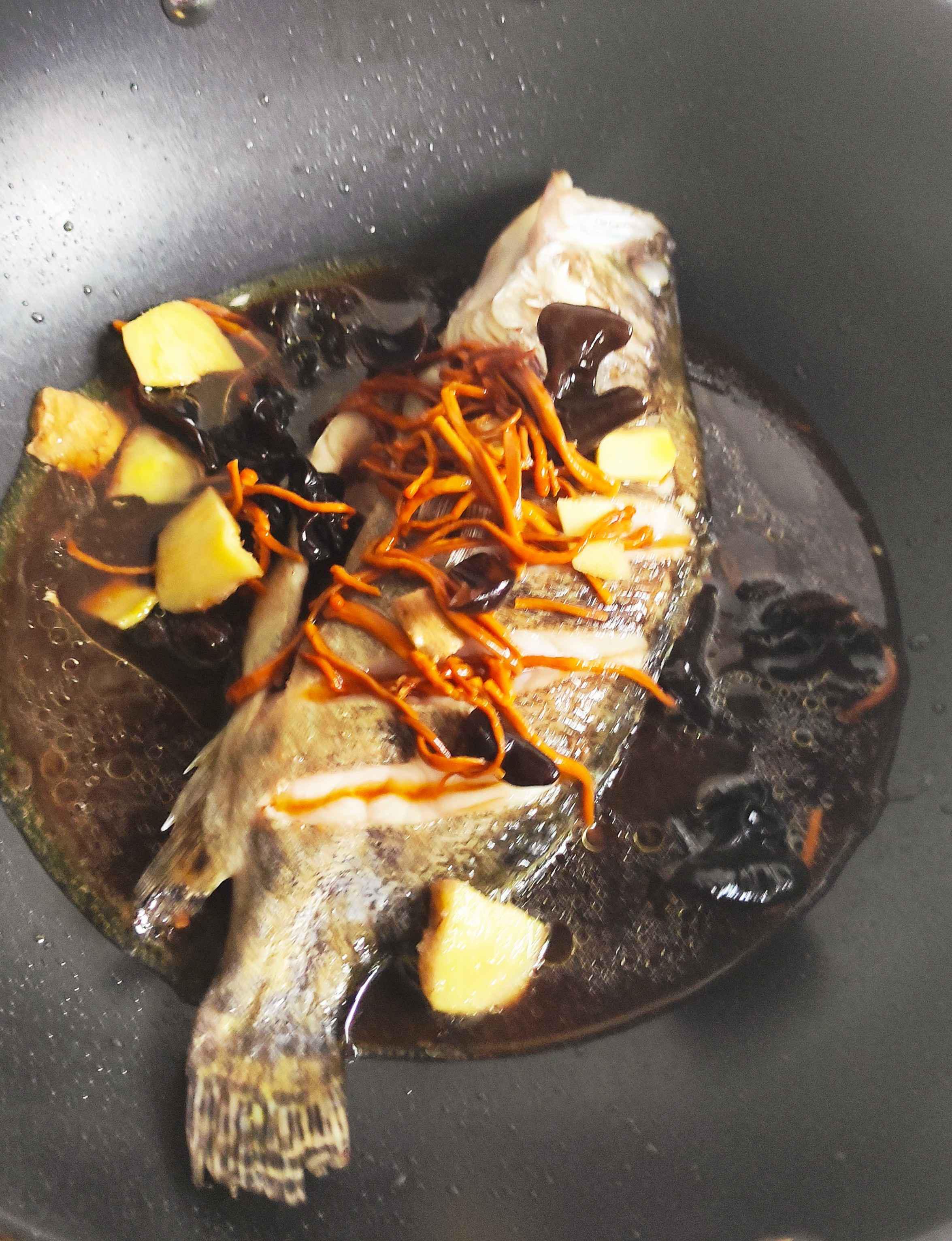 糖醋鱖魚的做法-酸甜味煎菜譜