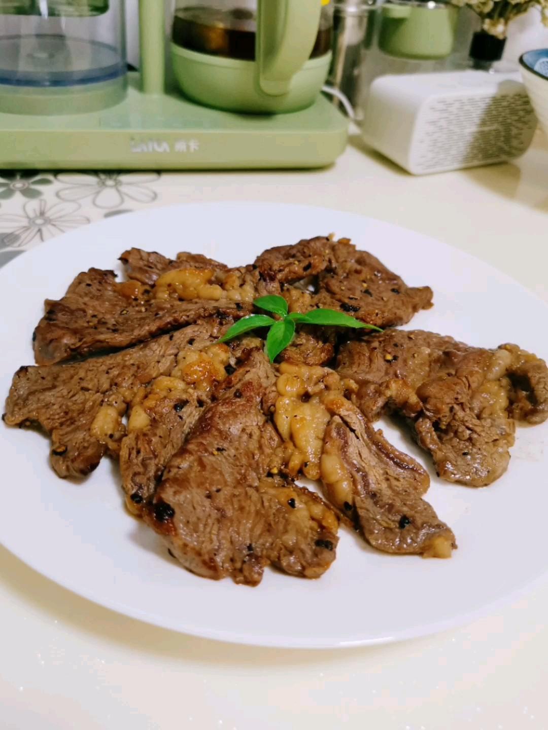 黑椒煎牛扒的做法-家常味煎菜譜